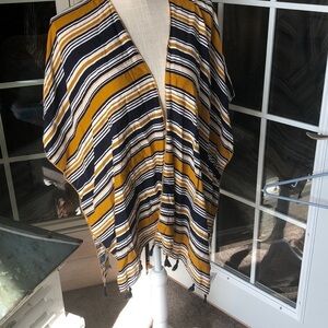 VLD‎ Poncho Cover-up